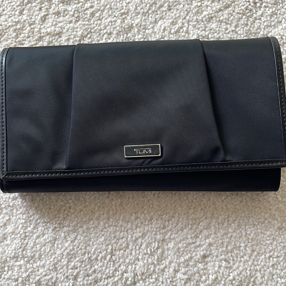 Crossbody wallet purse or clutch.